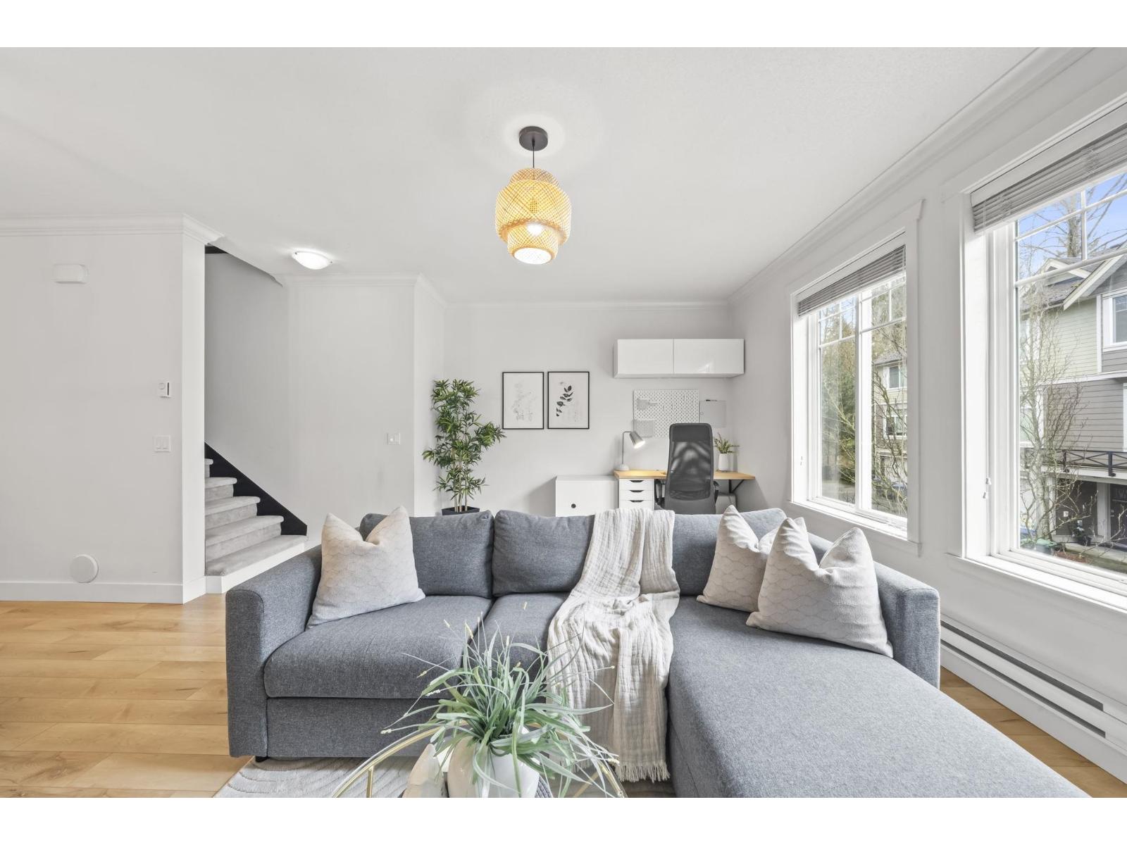 12 15399 Guildford Drive, Surrey, British Columbia  V3R 7C6 - Photo 3 - R3105312