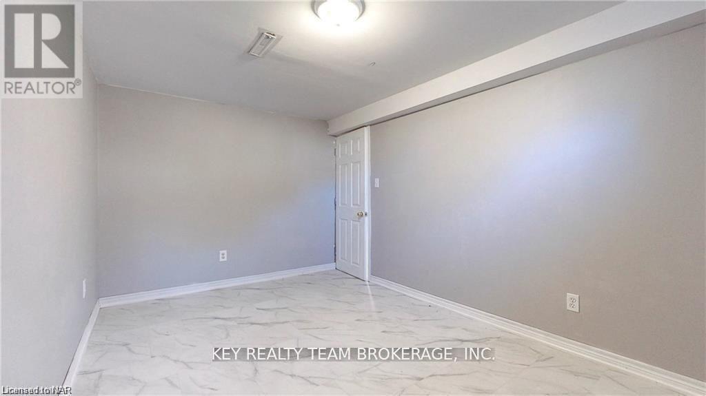 10 Hill Park Lane, St. Catharines, Ontario  L2N 1C6 - Photo 16 - X12940038