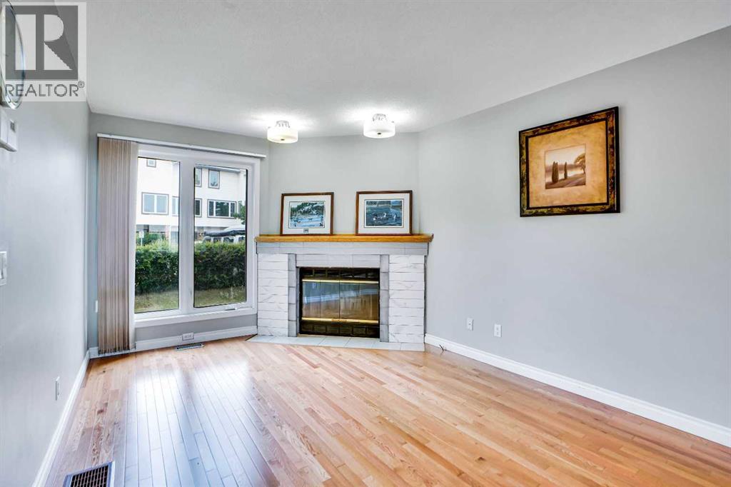 219 Coachway Lane SW, Calgary, Alberta  T3H 1A4 - Photo 10 - A2293775