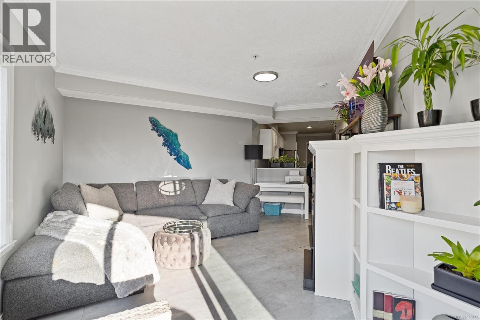 324 405 Quebec St, Victoria, British Columbia  V8V 4Z2 - Photo 3 - 1029668