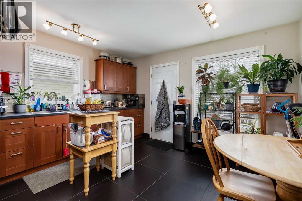 6 West Aarsby Road, Cochrane, Alberta  T4C 1M4 - Photo 6 - A2297276