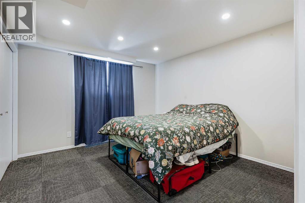 6 West Aarsby Road, Cochrane, Alberta  T4C 1M4 - Photo 17 - A2297276