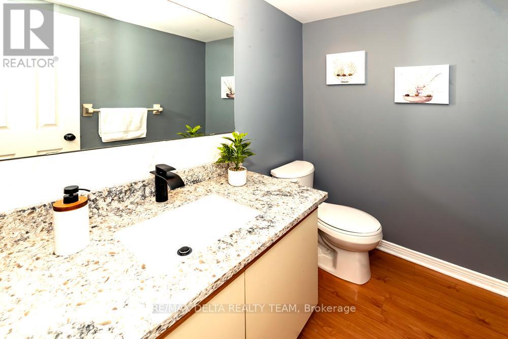 137 Bridlewood Drive S, Ottawa, Ontario  K2M 2G6 - Photo 5 - X12939968