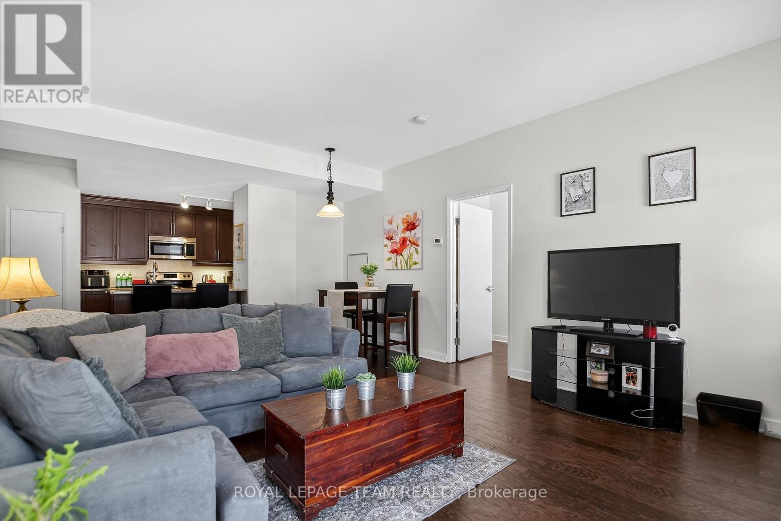 204 - 310 Centrum Boulevard, Ottawa, Ontario  K1E 0A3 - Photo 17 - X12940042