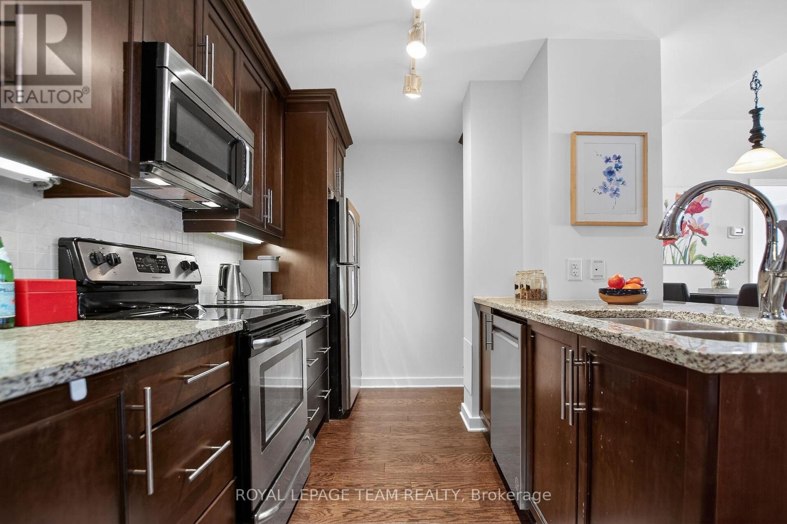 204 - 310 Centrum Boulevard, Ottawa, Ontario  K1E 0A3 - Photo 9 - X12940042