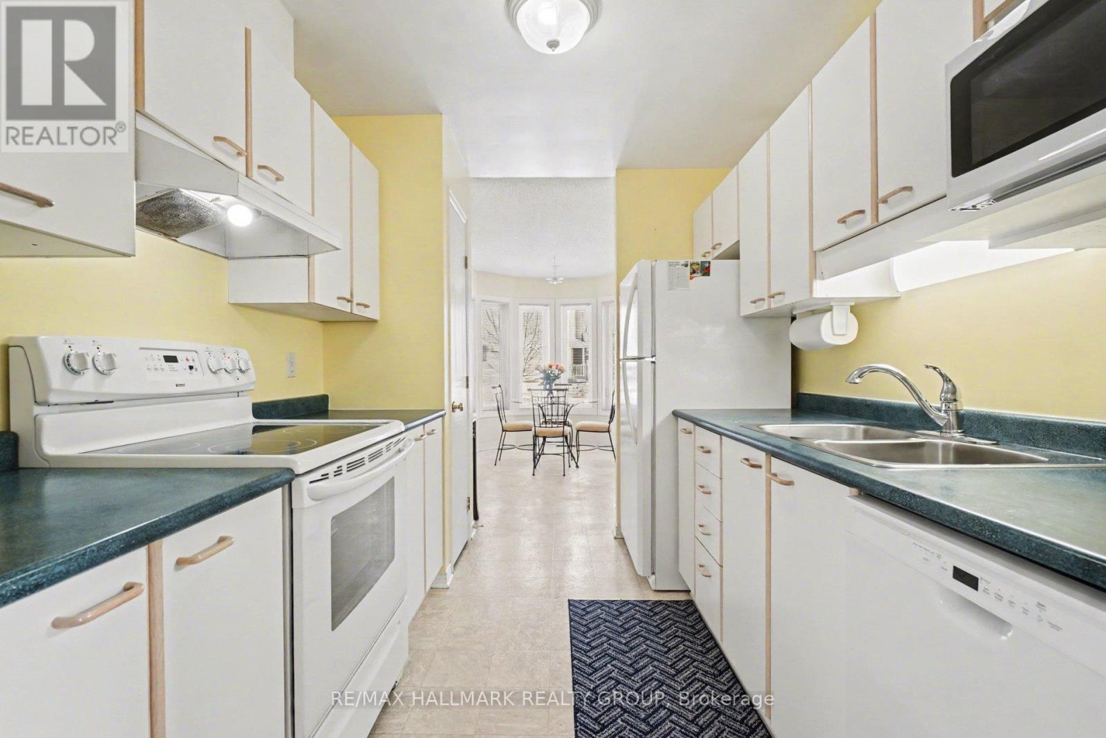 1195 Whiterock Street, Ottawa, Ontario  K1J 1B2 - Photo 3 - X12940052