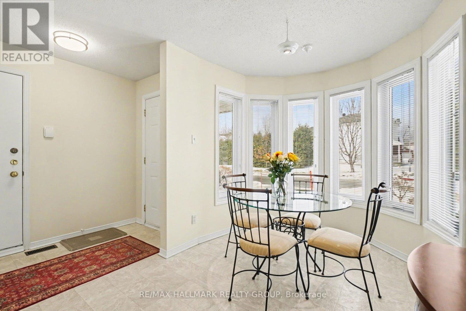 1195 Whiterock Street, Ottawa, Ontario  K1J 1B2 - Photo 5 - X12940052