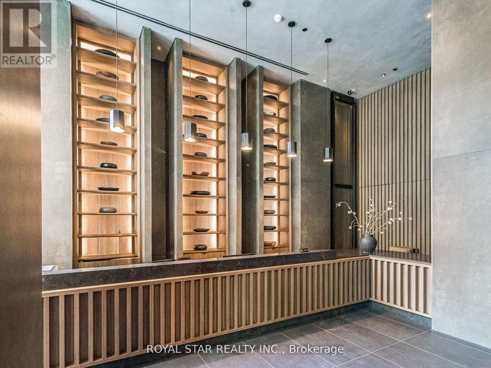 1305 - 55 Charles Street E, Toronto, Ontario  M4Y 0J1 - Photo 5 - C12939912