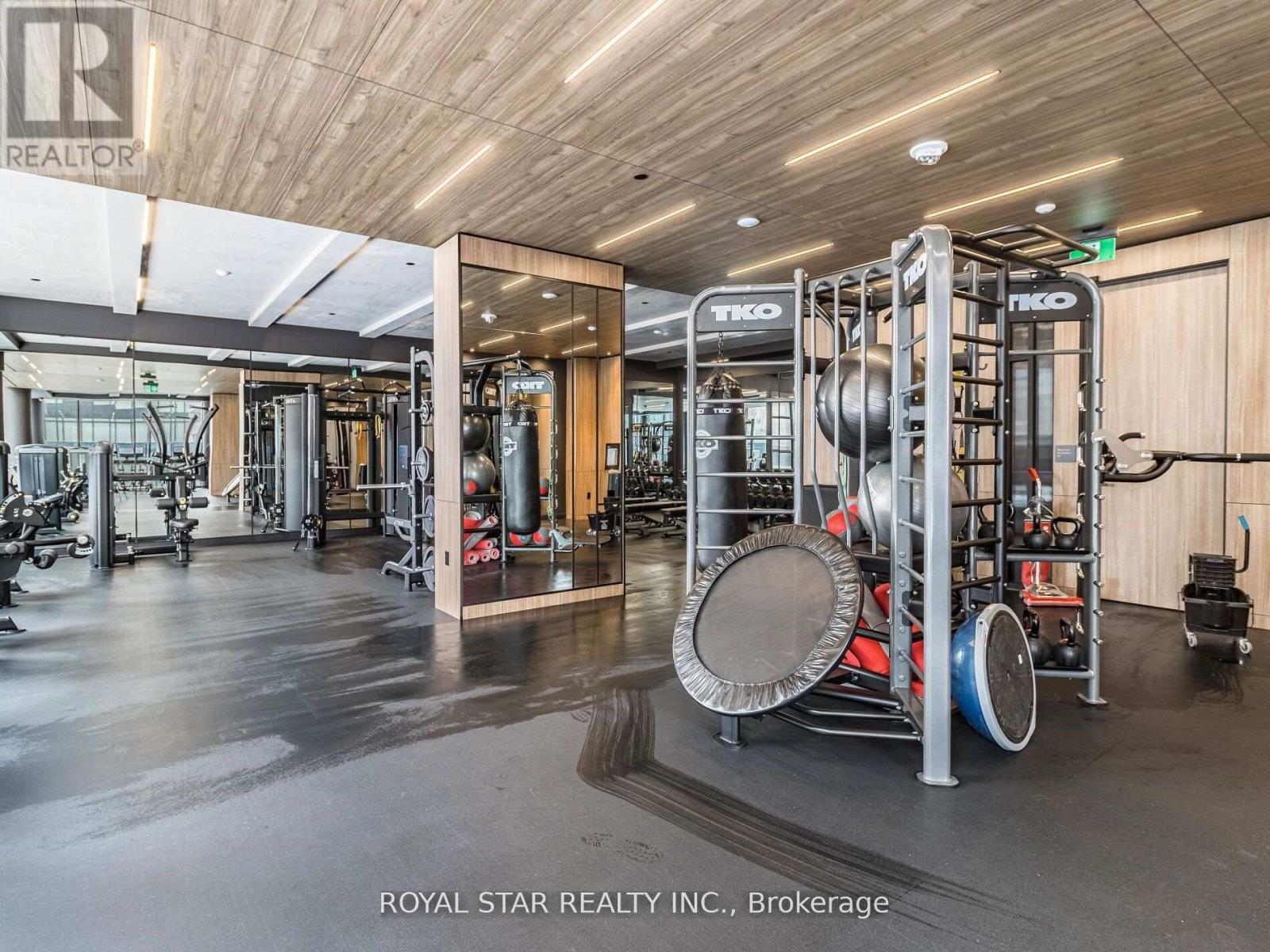 1305 - 55 Charles Street E, Toronto, Ontario  M4Y 0J1 - Photo 9 - C12939912