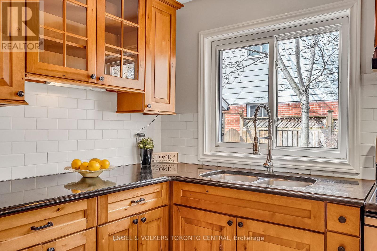 33 Avonwick Gate, Toronto, Ontario  M2A 2M7 - Photo 18 - C12939914