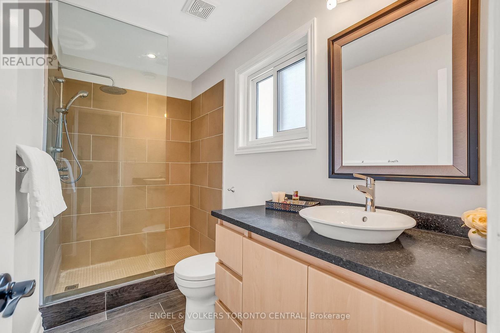 33 Avonwick Gate, Toronto, Ontario  M2A 2M7 - Photo 24 - C12939914