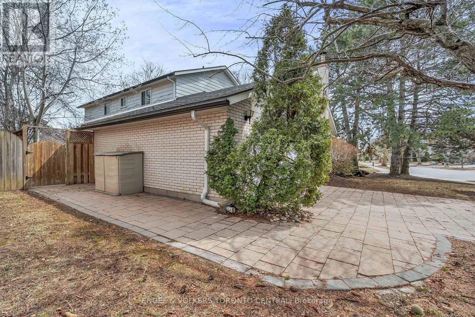 33 Avonwick Gate, Toronto, Ontario  M2A 2M7 - Photo 35 - C12939914