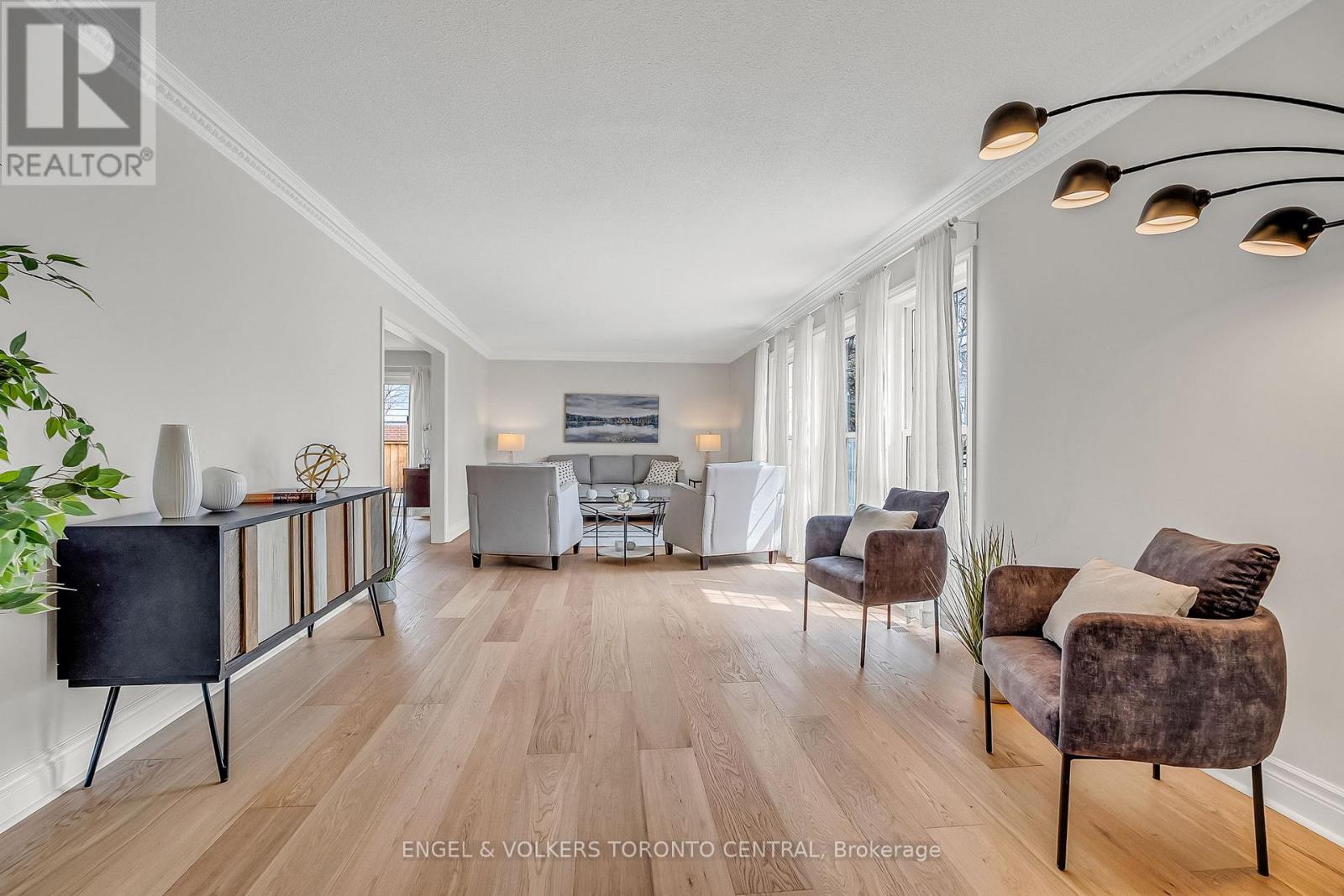 33 Avonwick Gate, Toronto, Ontario  M2A 2M7 - Photo 7 - C12939914