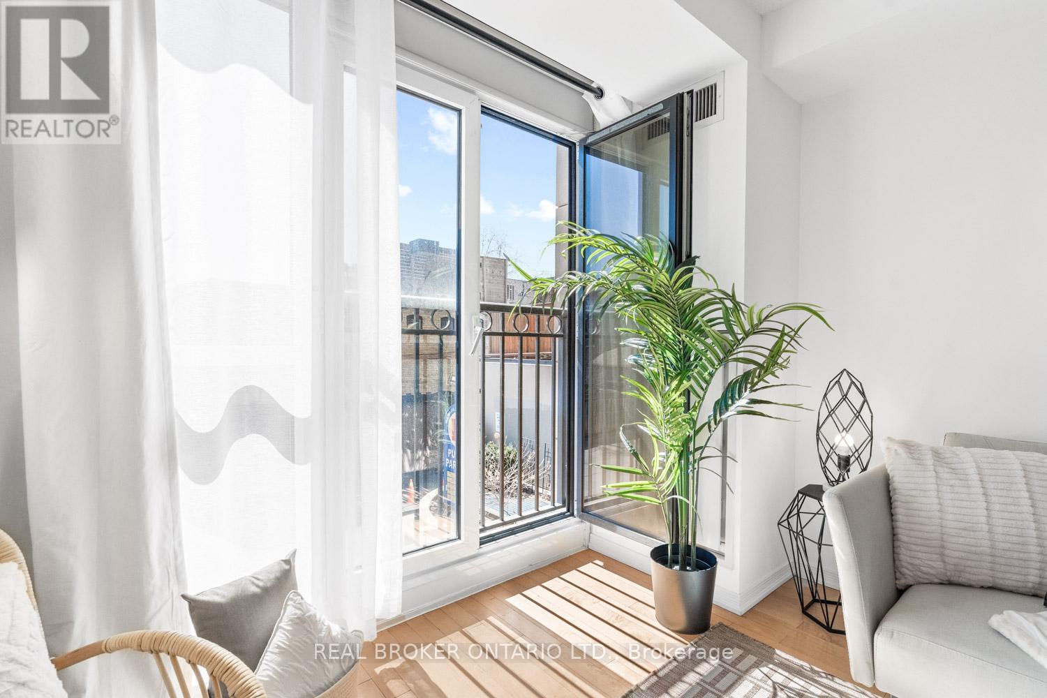 204 - 308 Palmerston Avenue, Toronto, Ontario  M6J 3X9 - Photo 8 - C12939920