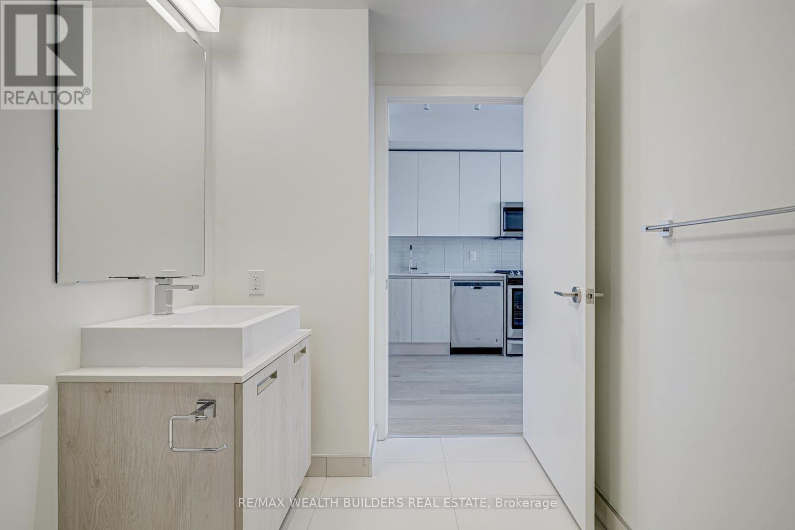 2406 - 2a Church Street, Toronto, Ontario  M5E 0E1 - Photo 18 - C12939928