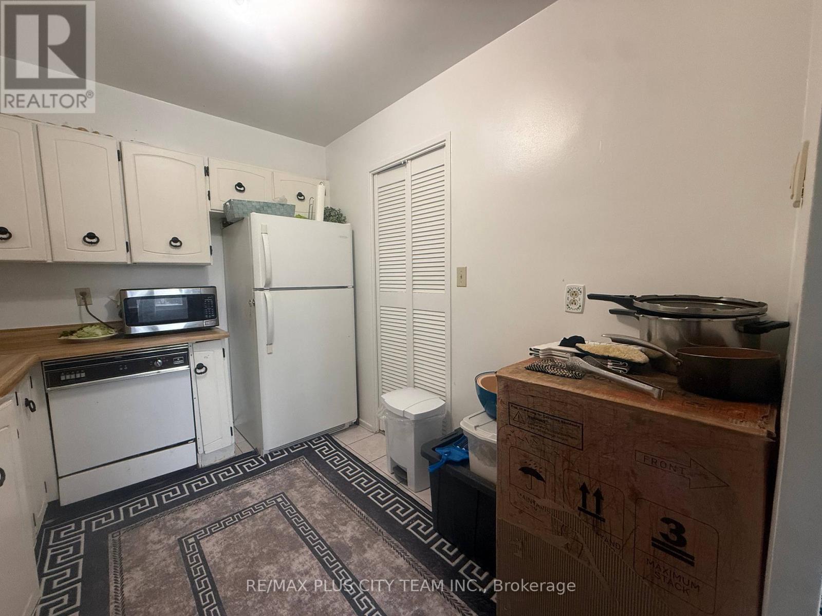 909 - 10 Edgecliff Golfway, Toronto, Ontario  M3C 3A3 - Photo 11 - C12939958