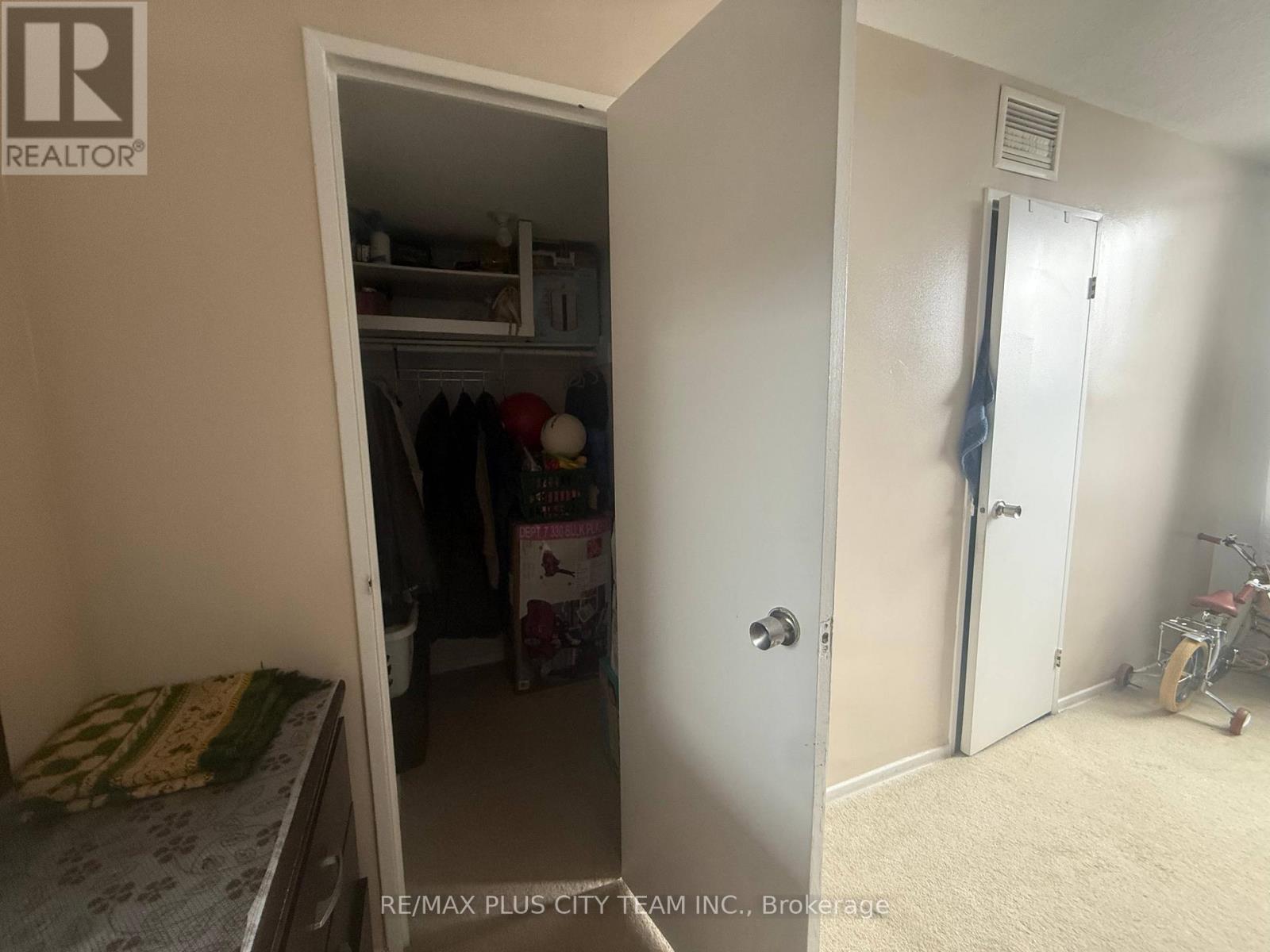 909 - 10 Edgecliff Golfway, Toronto, Ontario  M3C 3A3 - Photo 23 - C12939958