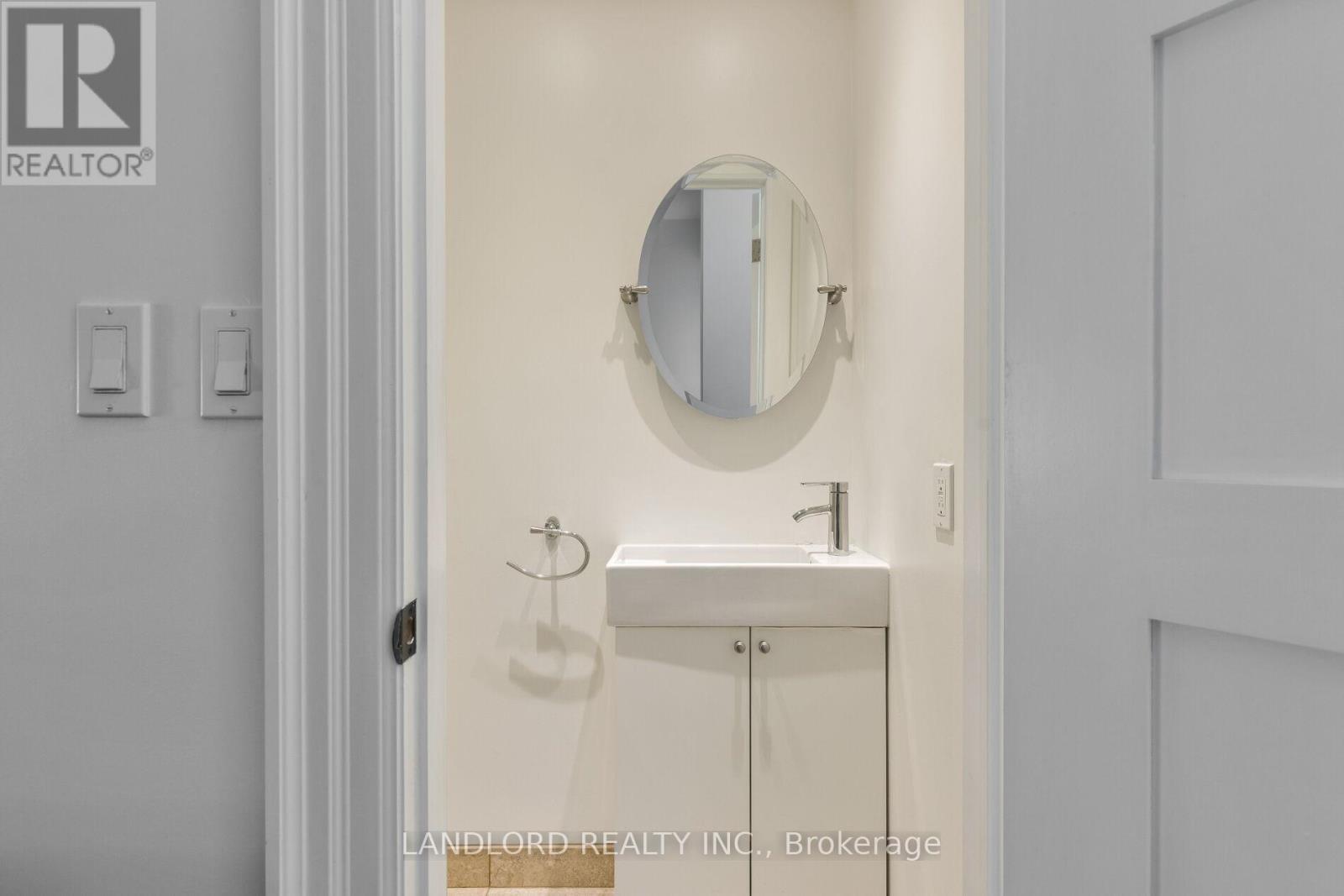 107a Scollard Street, Toronto, Ontario  M5R 1G4 - Photo 25 - C12940058