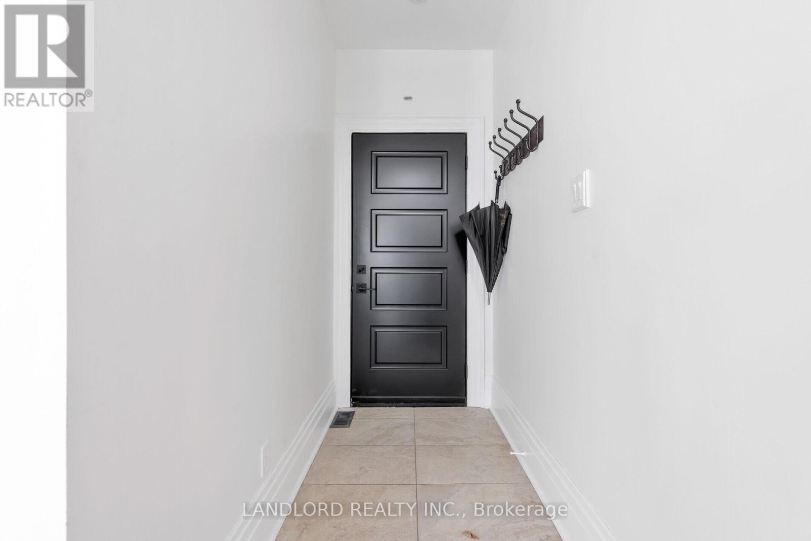 107a Scollard Street, Toronto, Ontario  M5R 1G4 - Photo 6 - C12940058