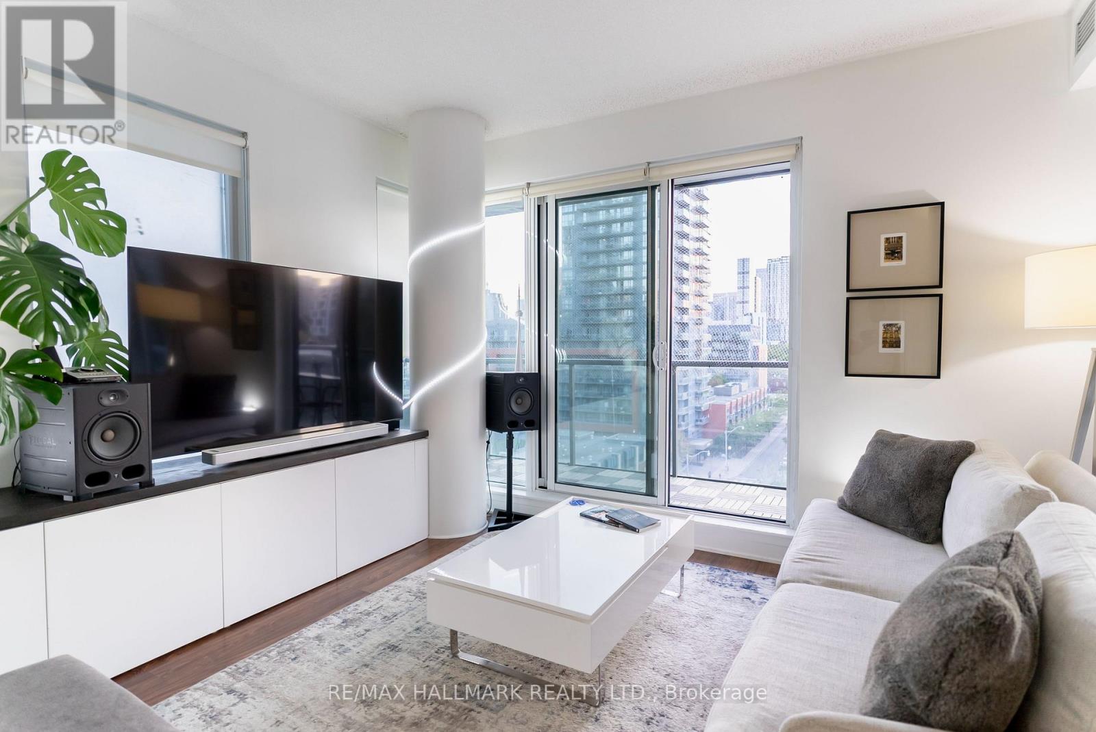 813 - 260 Sackville Street, Toronto, Ontario  M5A 0B3 - Photo 9 - C12940124