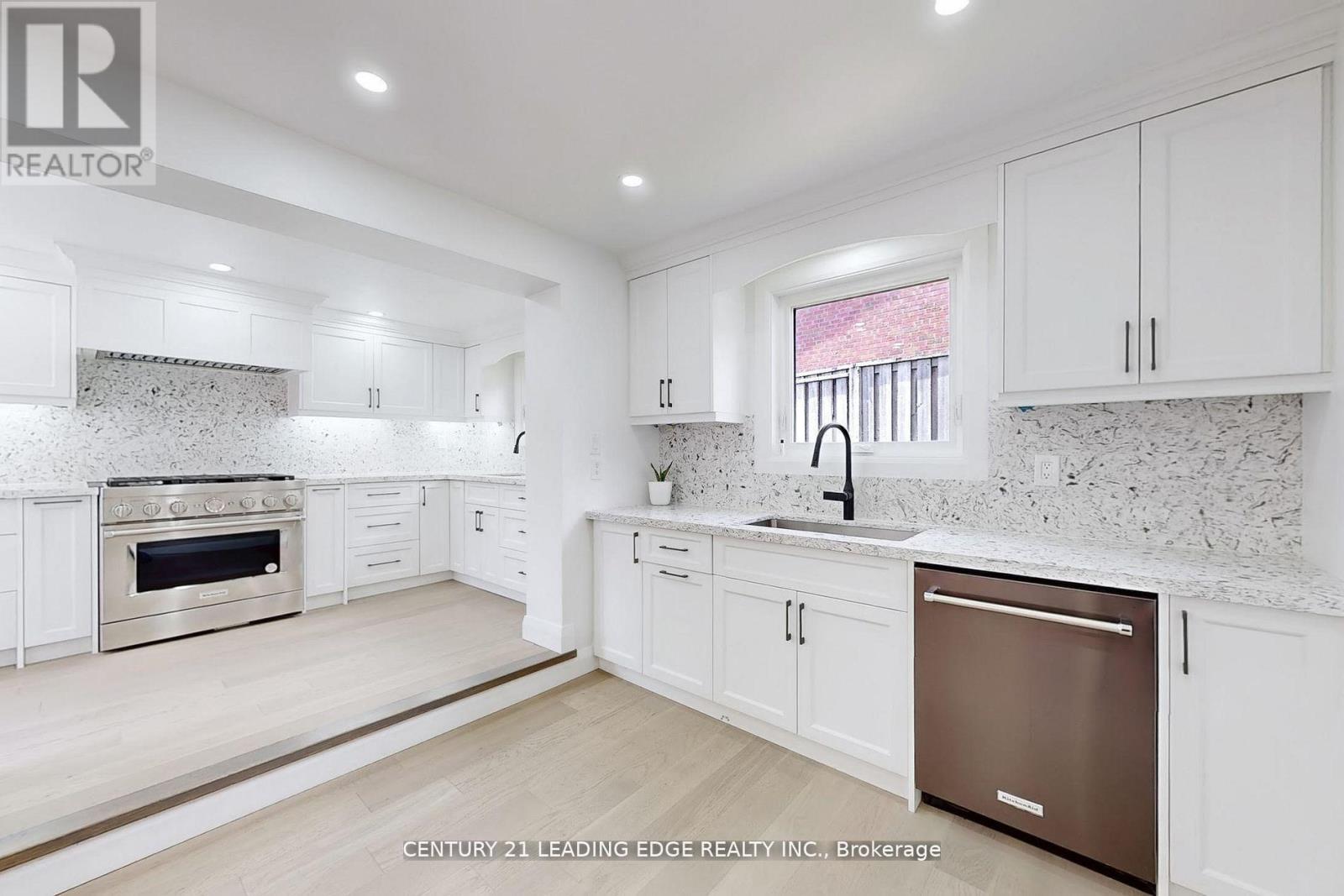 20 Bypass Court, Toronto, Ontario  M1T 1L1 - Photo 6 - E12939982