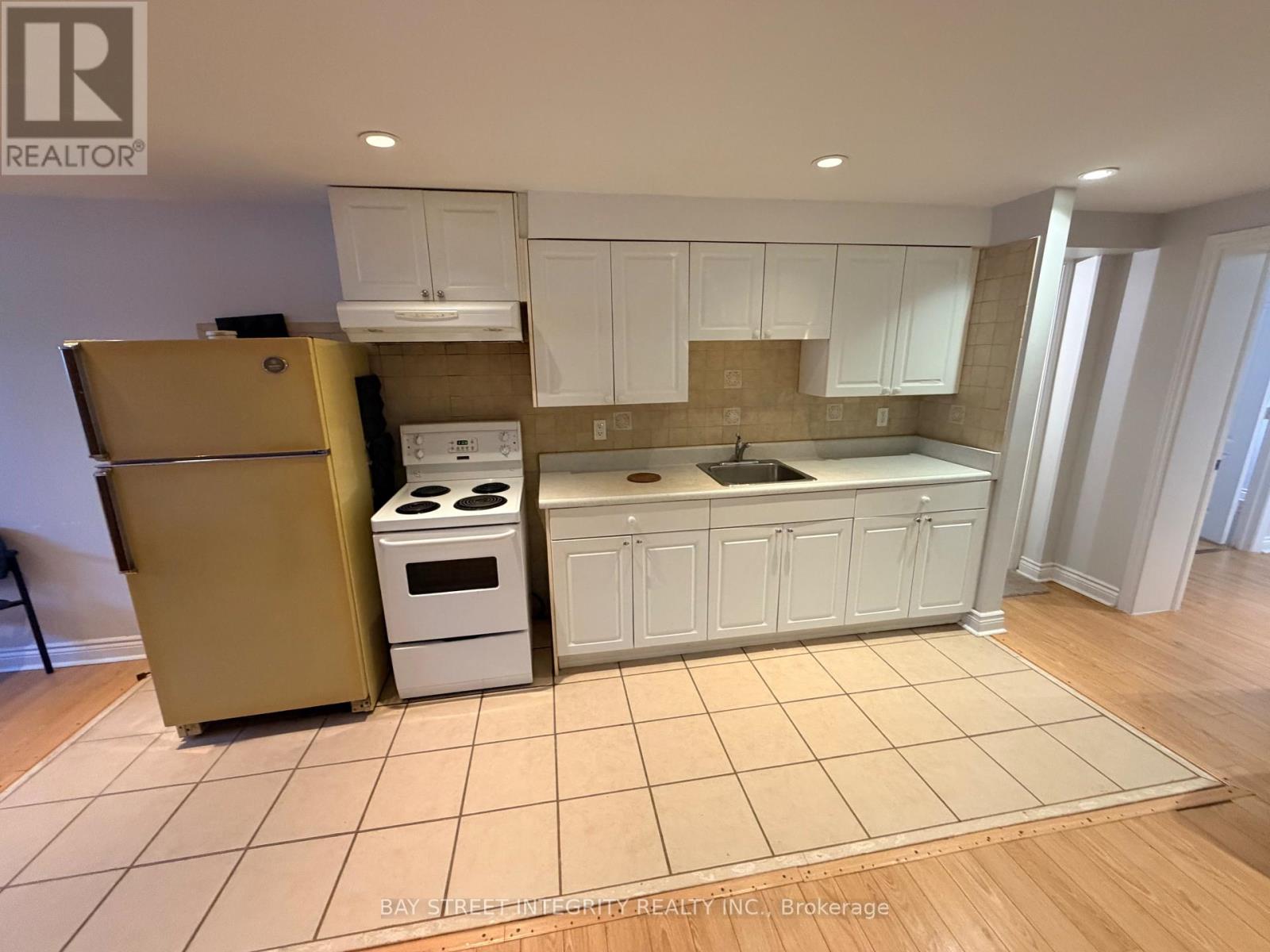 Bsmt - 59 Christina Crescent, Toronto, Ontario  M1R 4H7 - Photo 3 - E12939984