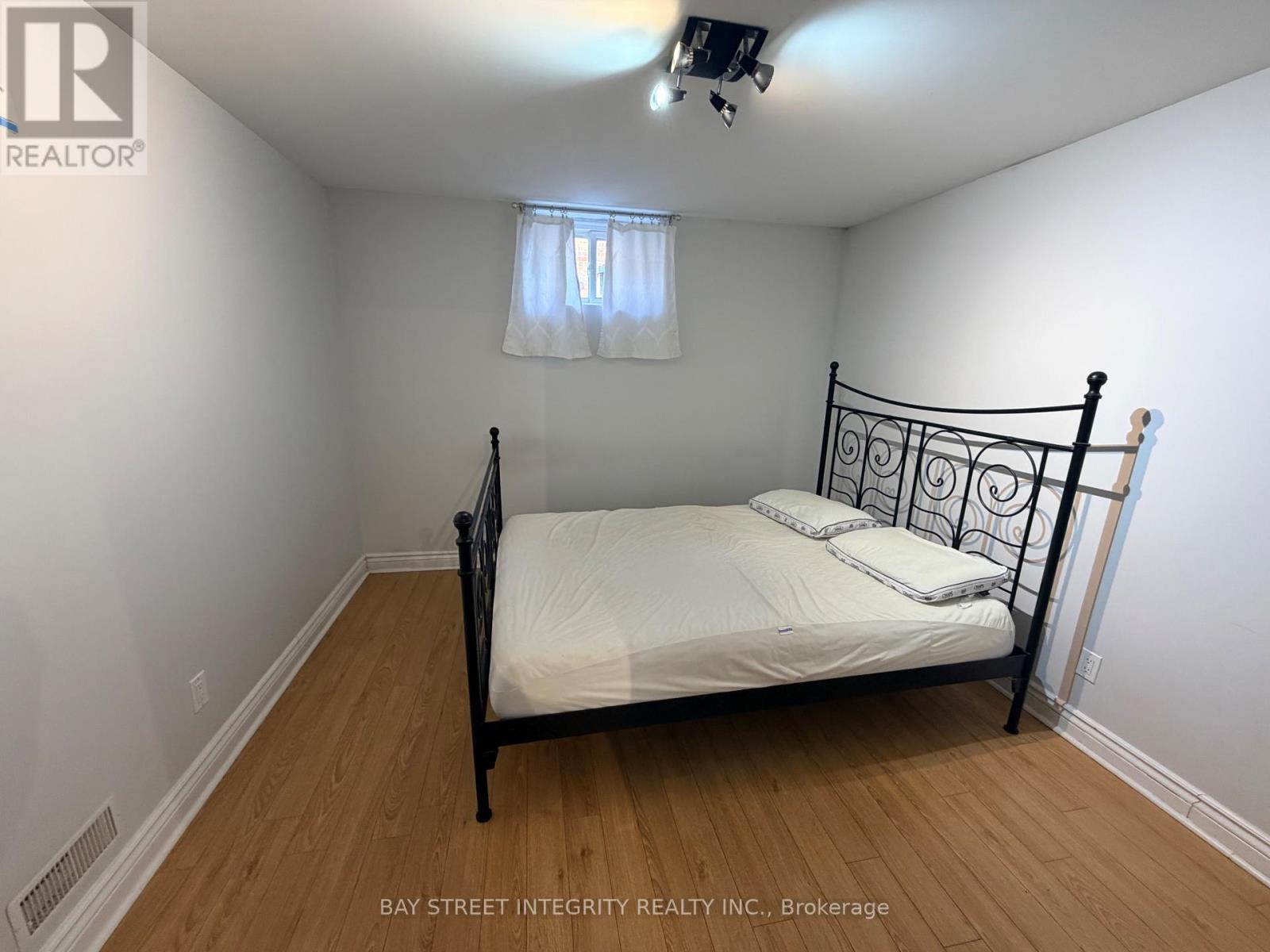 Bsmt - 59 Christina Crescent, Toronto, Ontario  M1R 4H7 - Photo 9 - E12939984