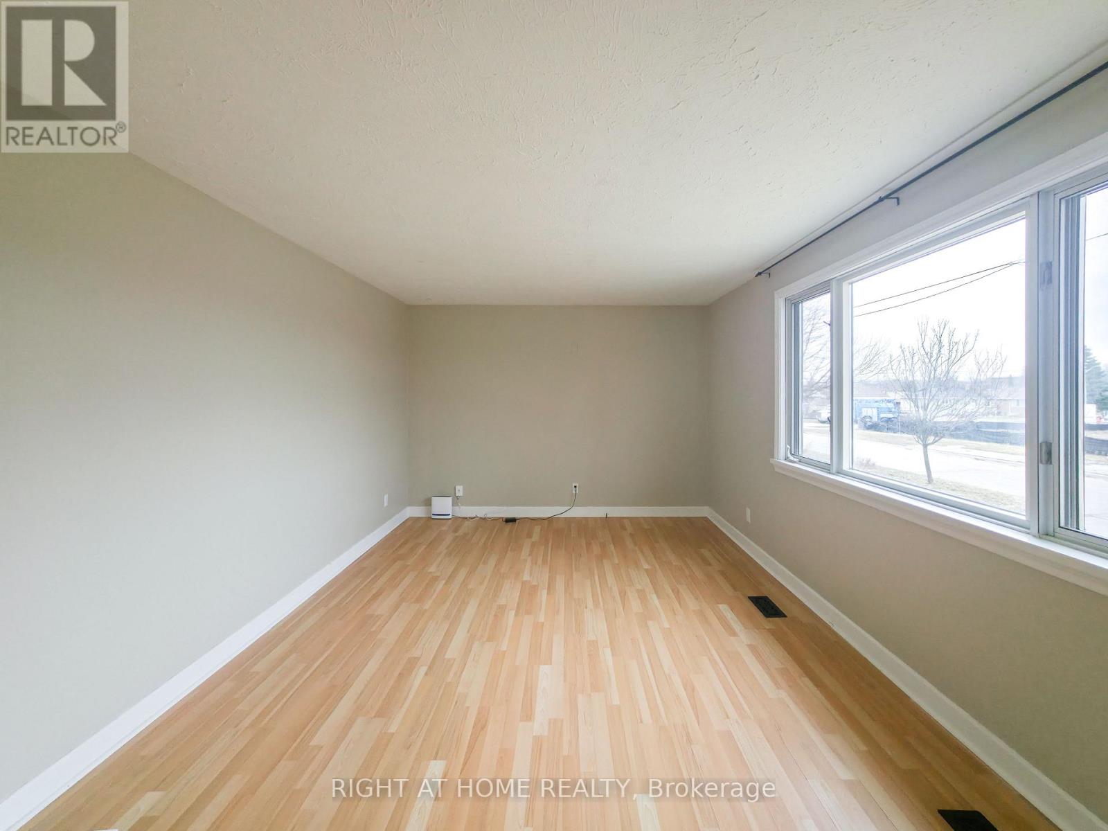 Main - 459 Addison Street, Oshawa, Ontario  L1H 6J7 - Photo 6 - E12940050