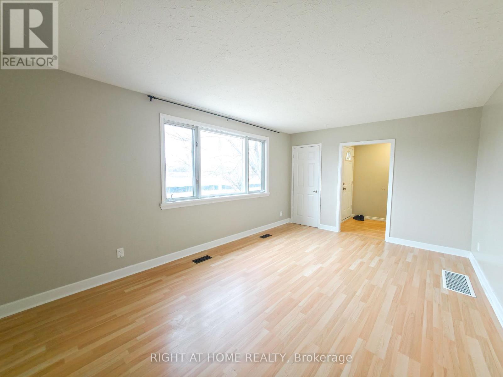 Main - 459 Addison Street, Oshawa, Ontario  L1H 6J7 - Photo 9 - E12940050