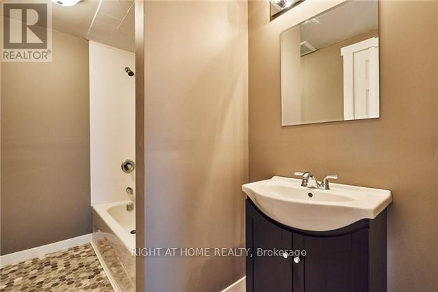 Upper - 225 Kinmount Crescent, Oshawa, Ontario  L1J 3T8 - Photo 6 - E12940054