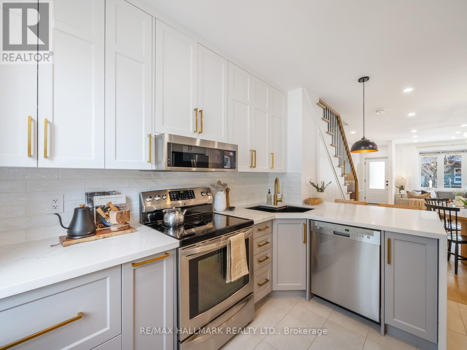 116 Coleman Avenue, Toronto, Ontario  M4C 1R1 - Photo 14 - E12940120