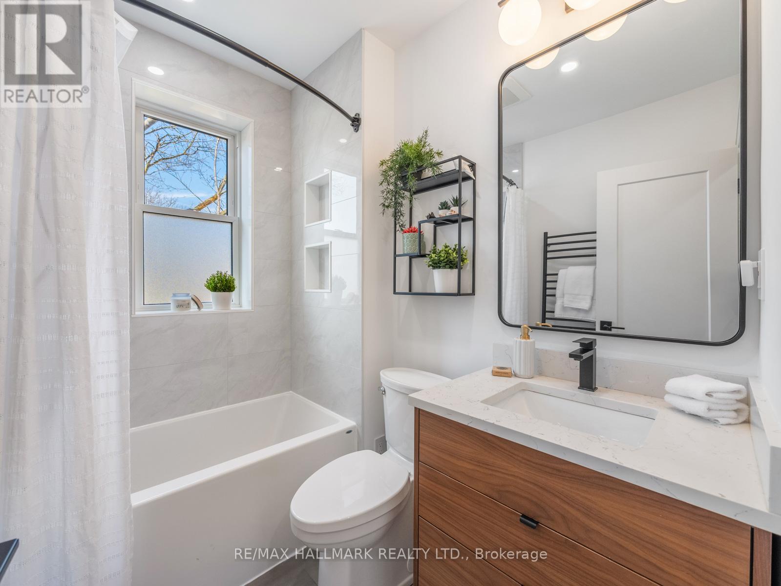 116 Coleman Avenue, Toronto, Ontario  M4C 1R1 - Photo 22 - E12940120