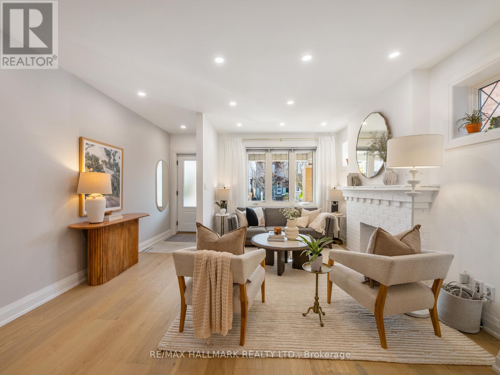 116 Coleman Avenue, Toronto, Ontario  M4C 1R1 - Photo 4 - E12940120