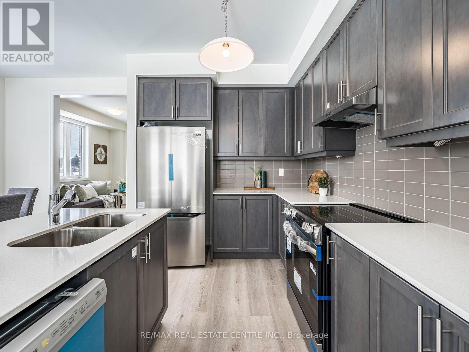 553 Ted Marks Drive, Oshawa, Ontario  L1L 0X3 - Photo 21 - E12940150