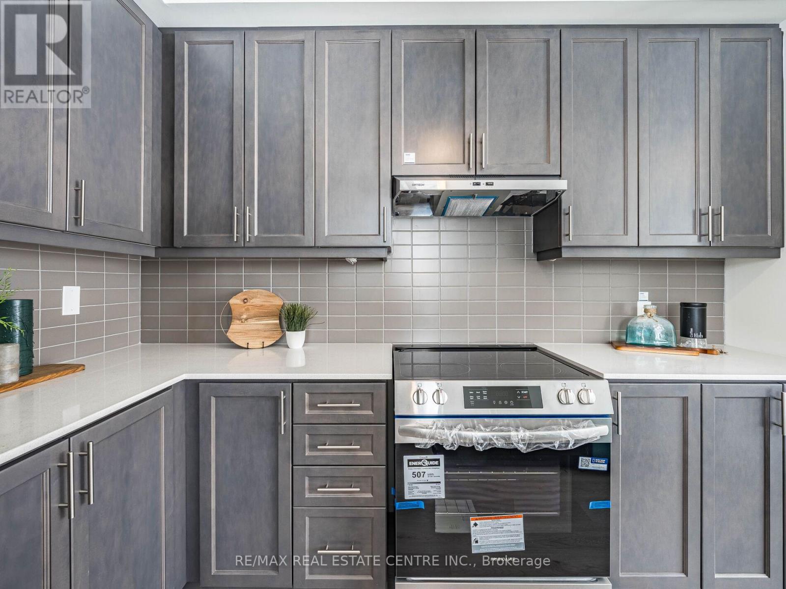 553 Ted Marks Drive, Oshawa, Ontario  L1L 0X3 - Photo 22 - E12940150