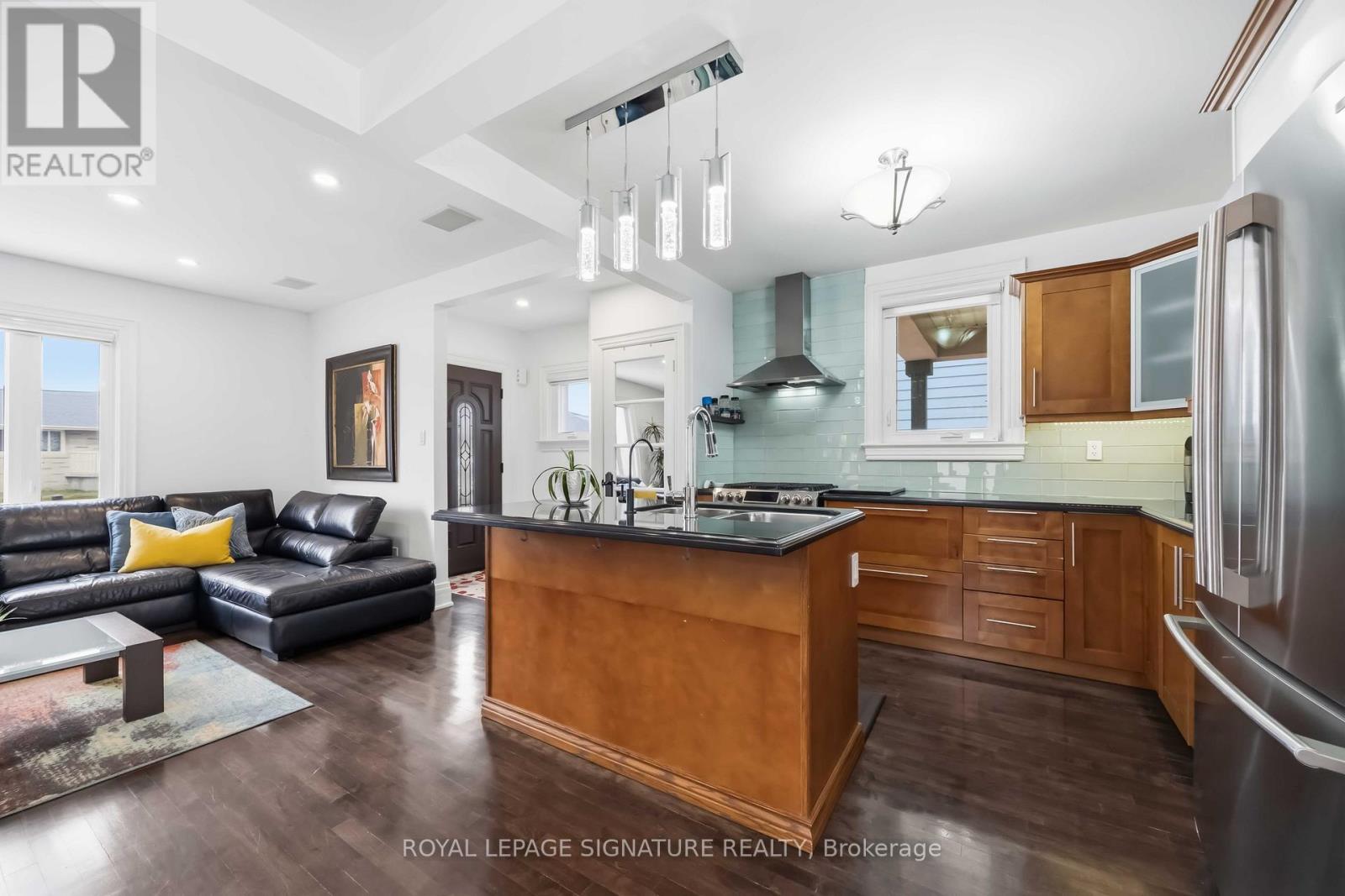 35 Rainbow Drive, Vaughan, Ontario L4L 2K3 - Photo 6 - N12921894