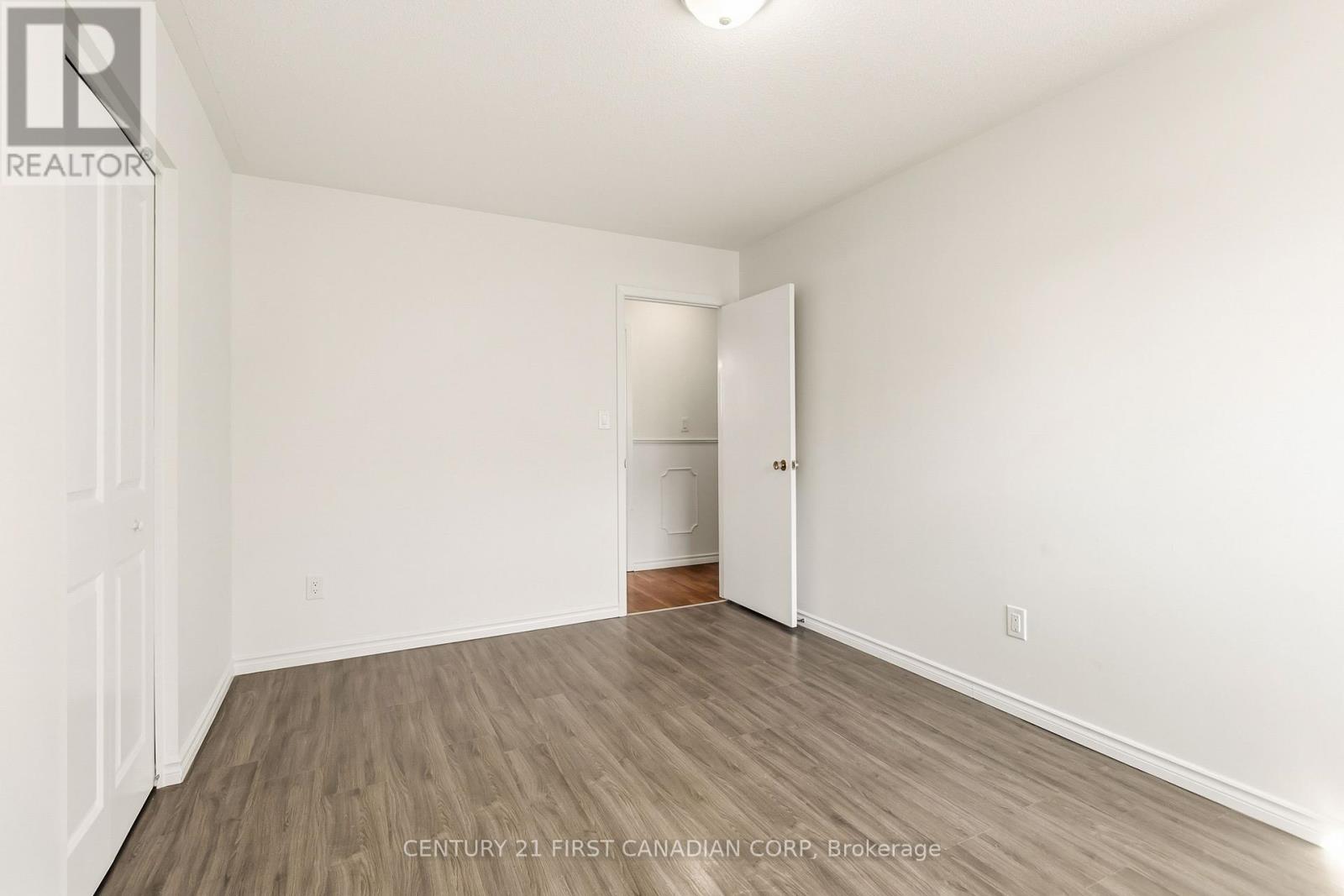 6 Spartan Drive, Brantford, Ontario  N3R 6C7 - Photo 20 - X12697724