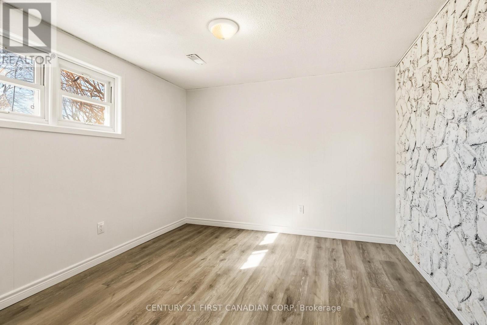 6 Spartan Drive, Brantford, Ontario  N3R 6C7 - Photo 39 - X12697724