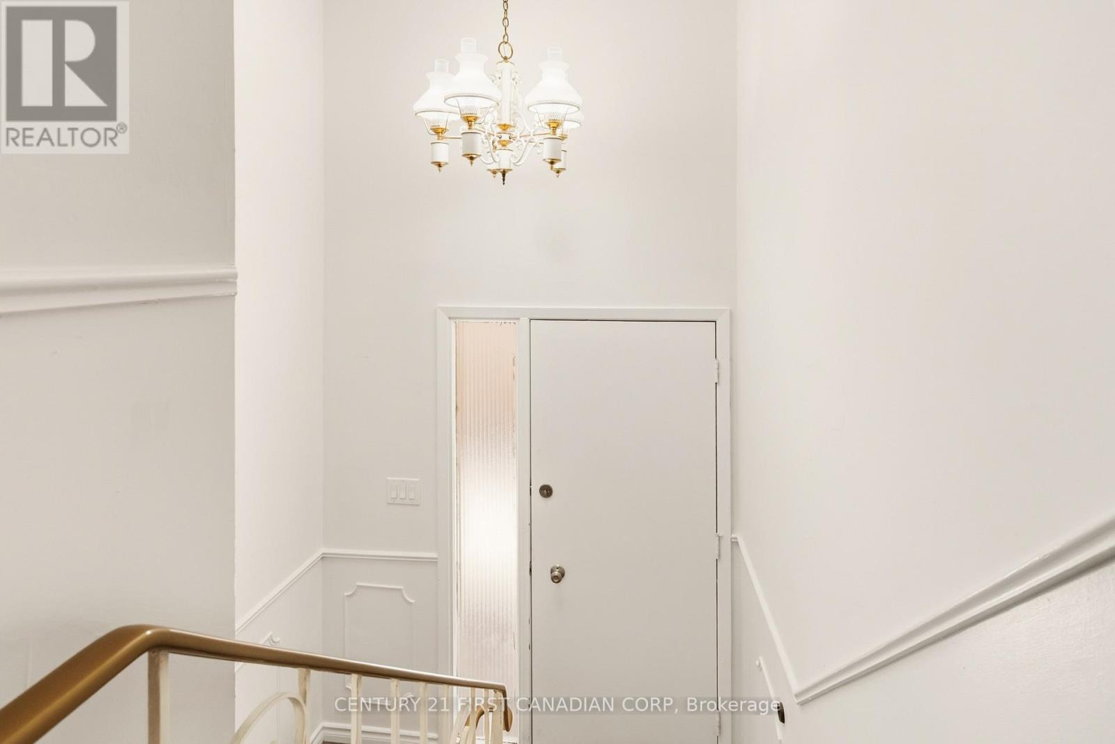 6 Spartan Drive, Brantford, Ontario  N3R 6C7 - Photo 4 - X12697724