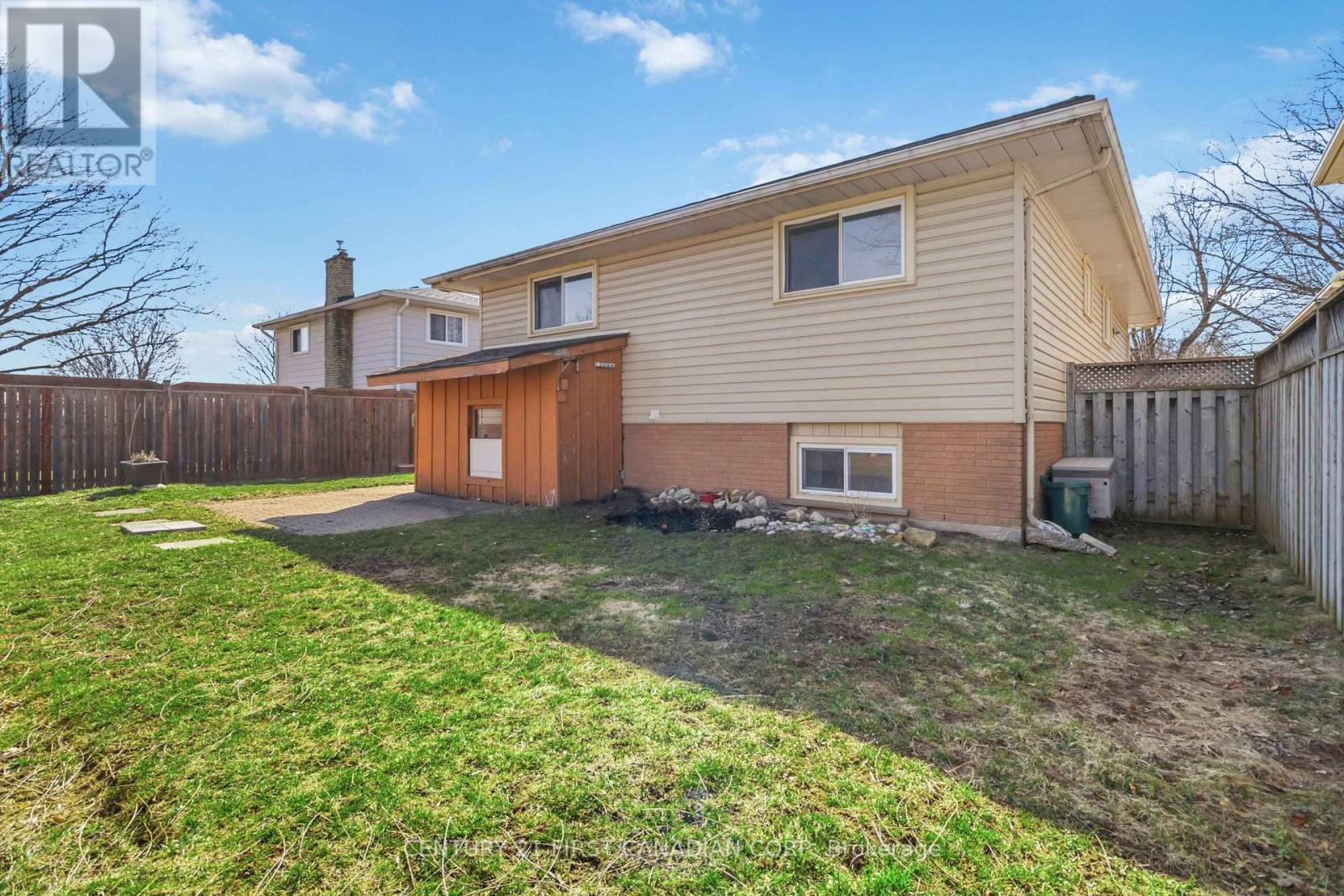 6 Spartan Drive, Brantford, Ontario  N3R 6C7 - Photo 48 - X12697724