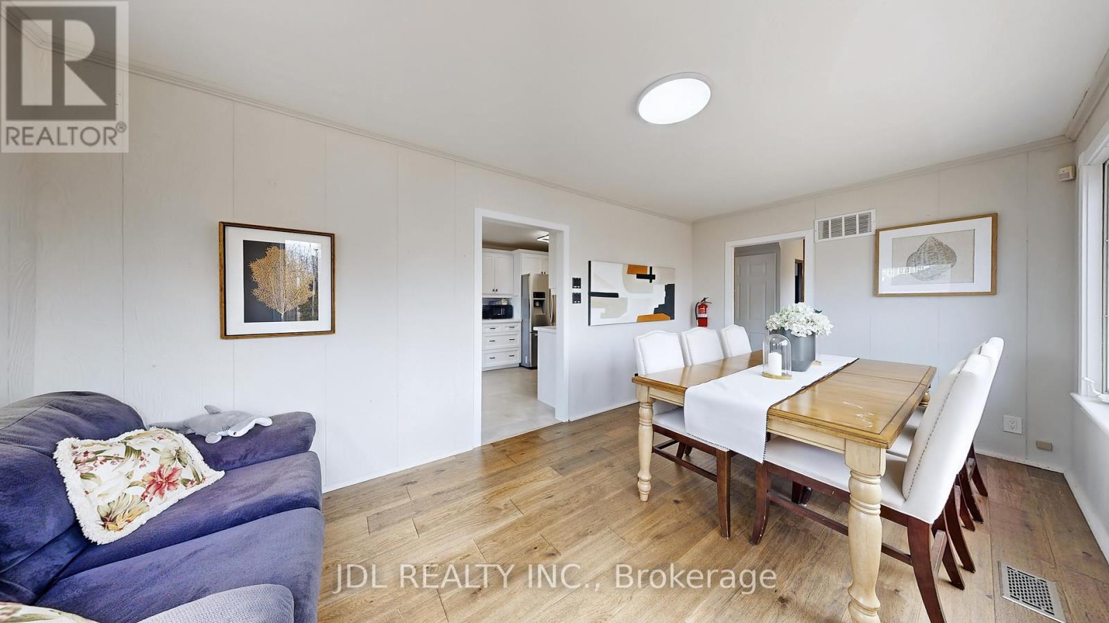 11 Red Robin Road, Georgina, Ontario  L4P 3E9 - Photo 13 - N12939934