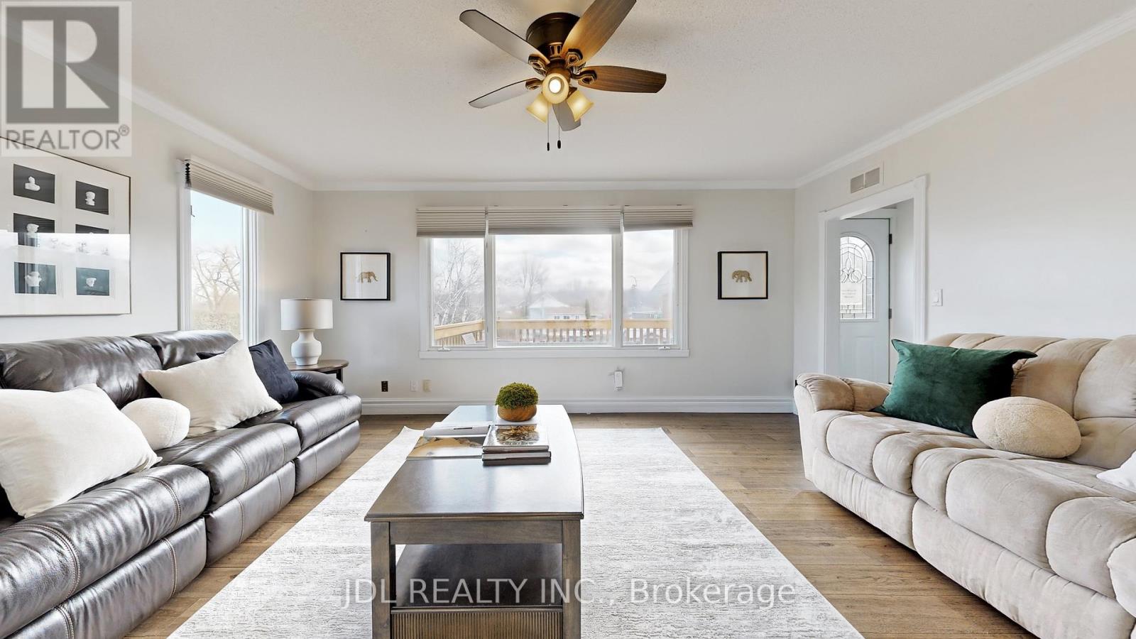 11 Red Robin Road, Georgina, Ontario  L4P 3E9 - Photo 17 - N12939934