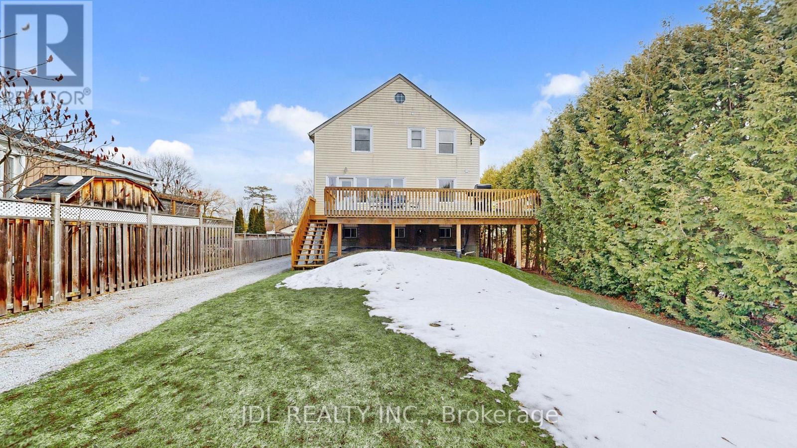 11 Red Robin Road, Georgina, Ontario  L4P 3E9 - Photo 2 - N12939934