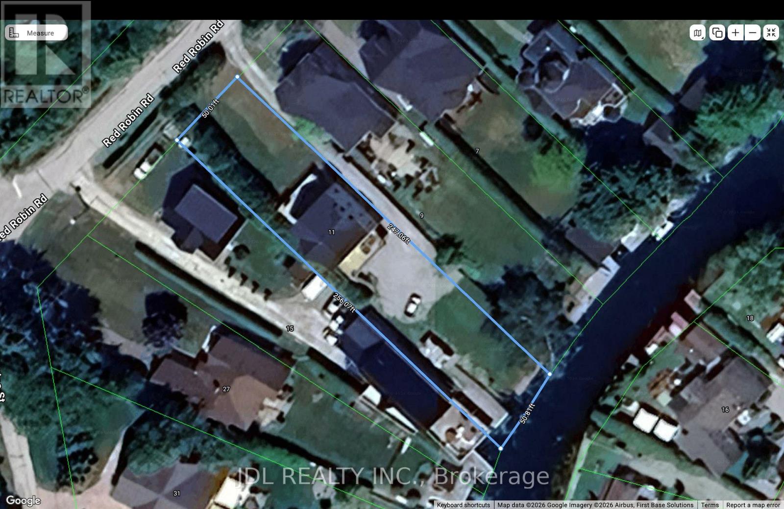 11 Red Robin Road, Georgina, Ontario  L4P 3E9 - Photo 3 - N12939934