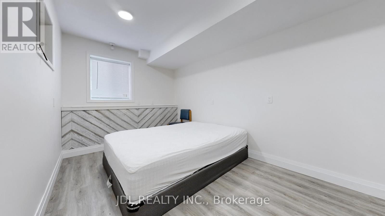 11 Red Robin Road, Georgina, Ontario  L4P 3E9 - Photo 32 - N12939934