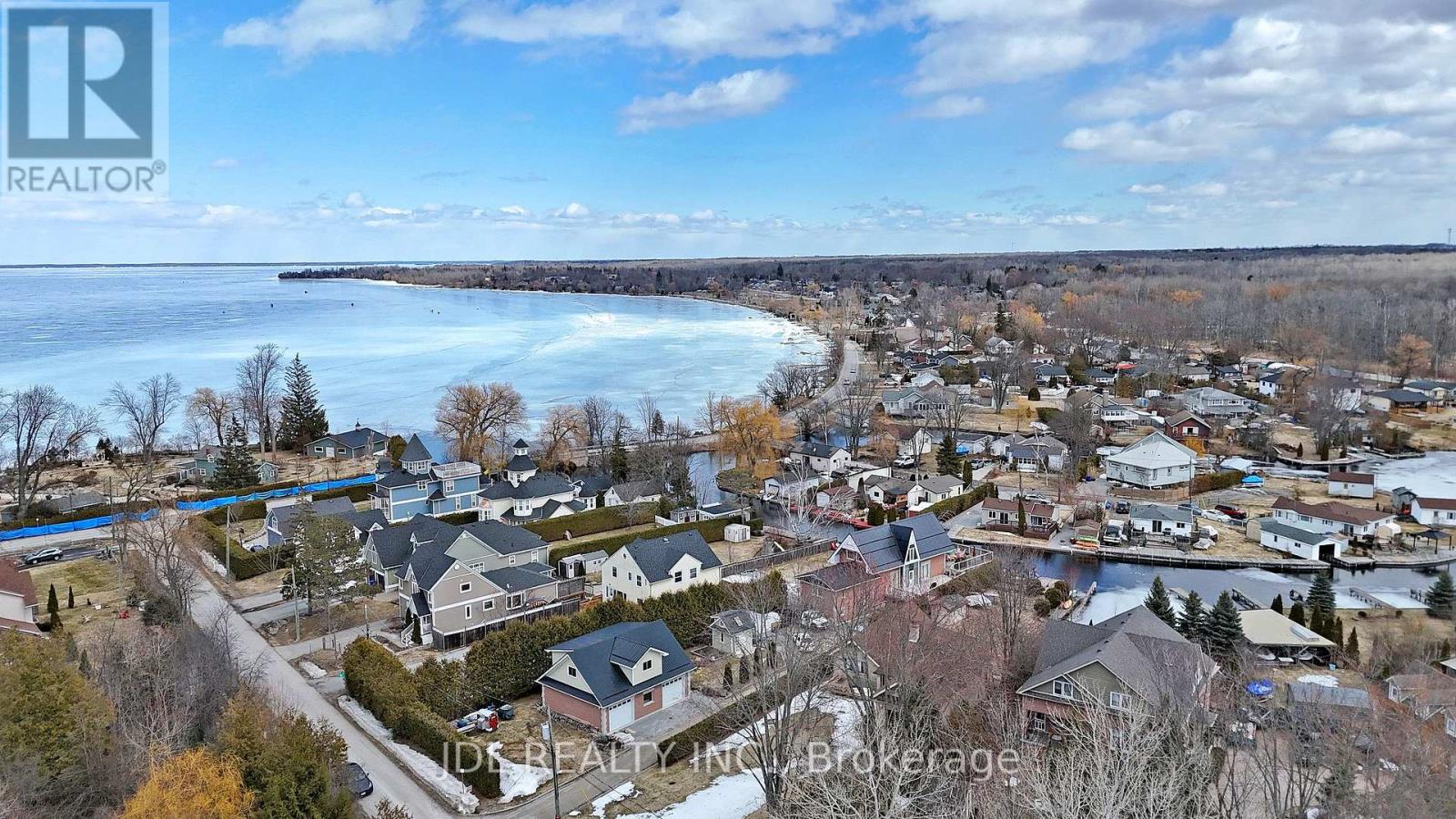 11 Red Robin Road, Georgina, Ontario  L4P 3E9 - Photo 44 - N12939934