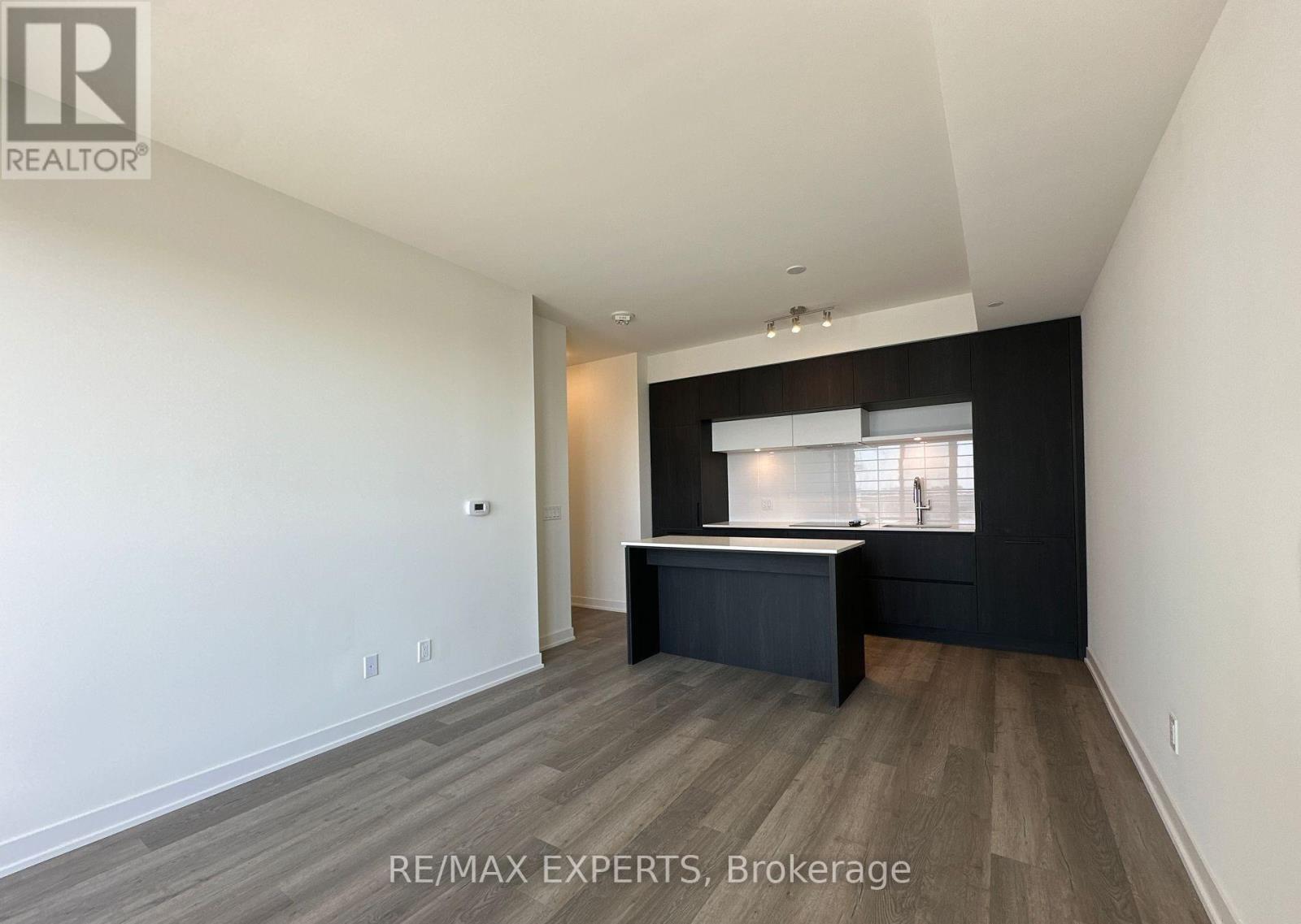 701 - 6 David Eyer Road, Richmond Hill, Ontario  L4S 0N5 - Photo 14 - N12940078