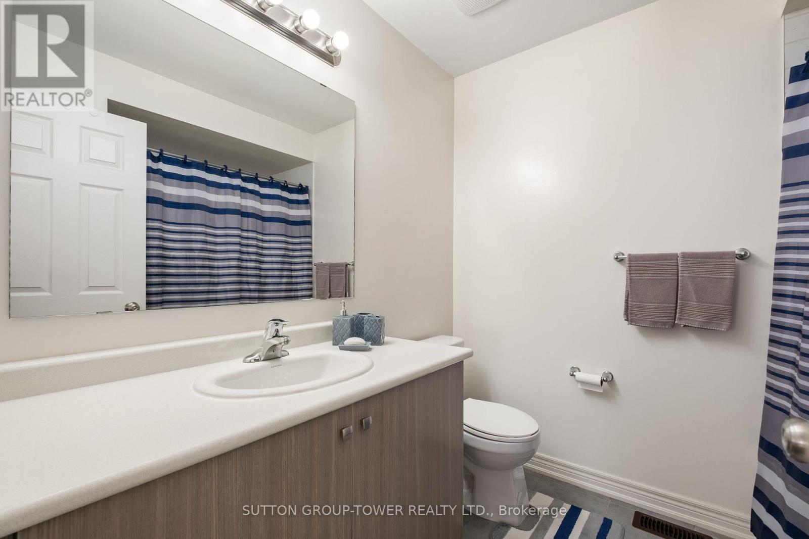 78 Romanelli Crescent, Bradford West Gwillimbury, Ontario  L3Z 0X7 - Photo 25 - N12940084