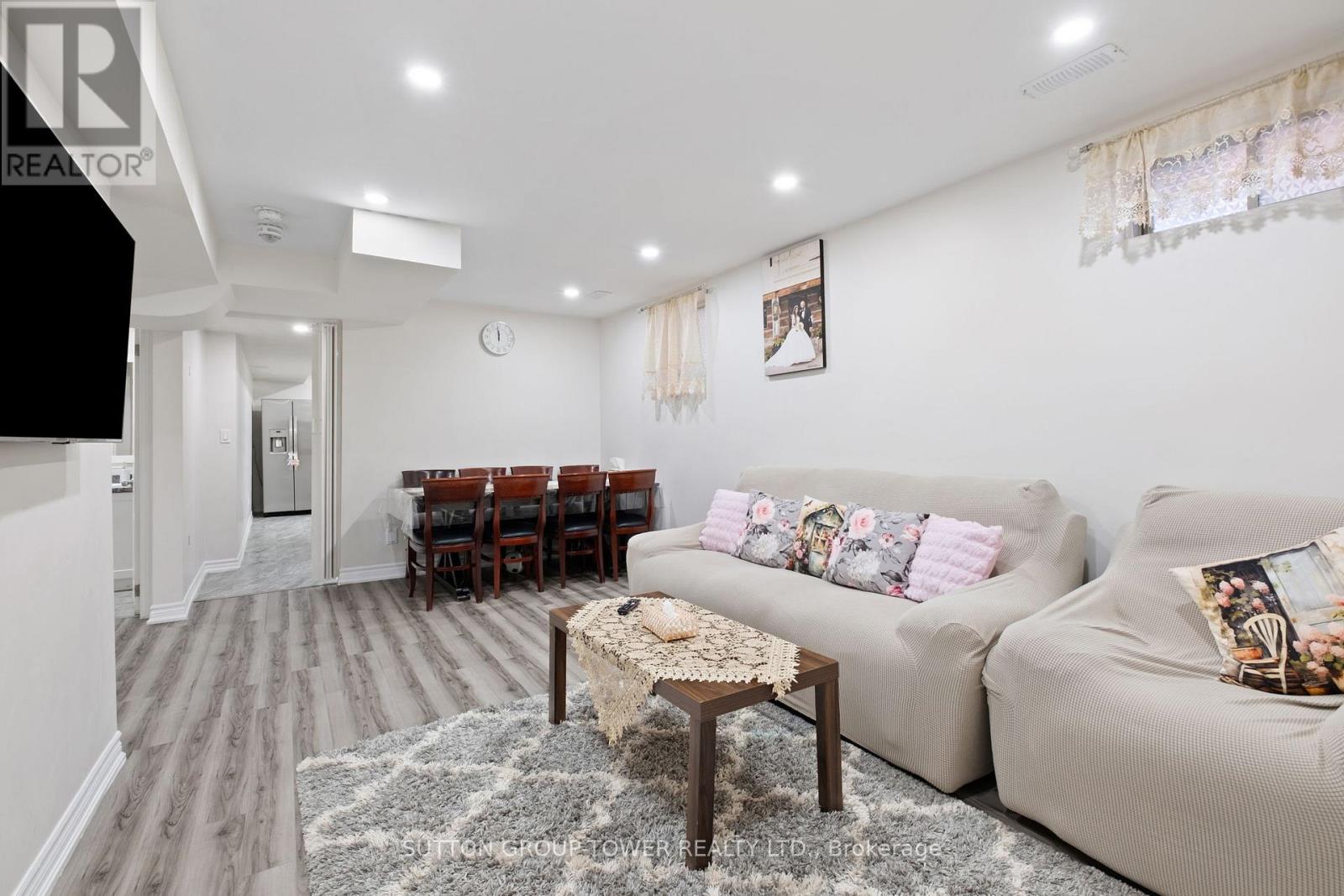 78 Romanelli Crescent, Bradford West Gwillimbury, Ontario  L3Z 0X7 - Photo 33 - N12940084