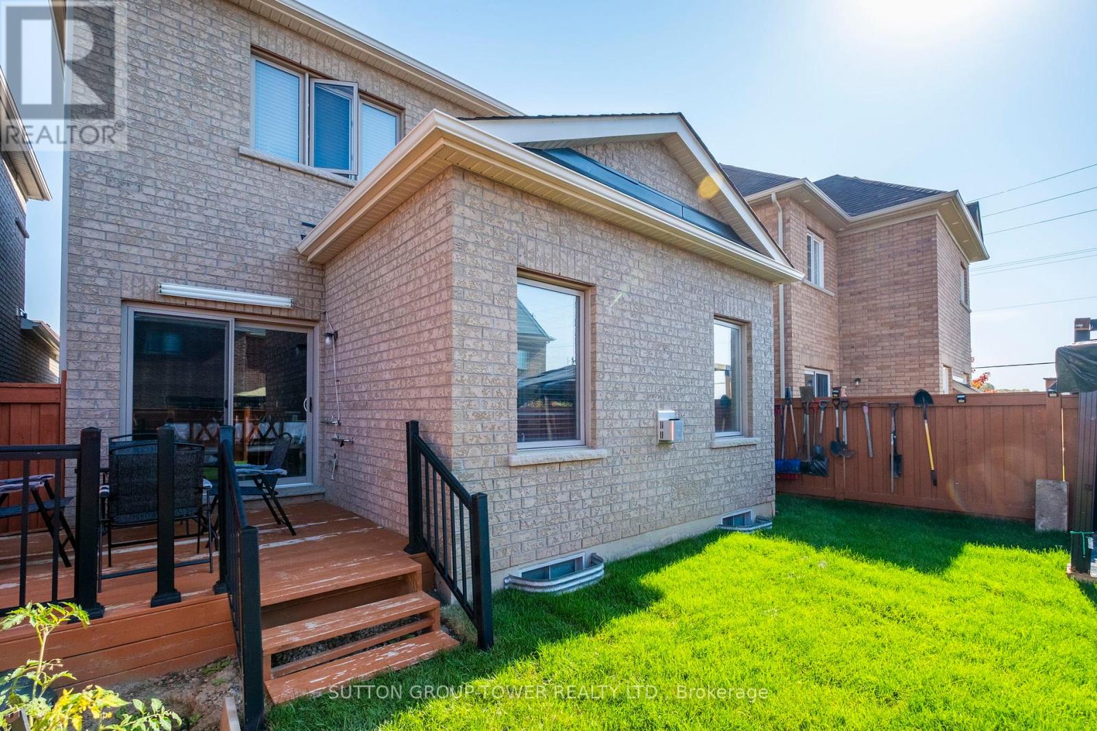 78 Romanelli Crescent, Bradford West Gwillimbury, Ontario  L3Z 0X7 - Photo 41 - N12940084